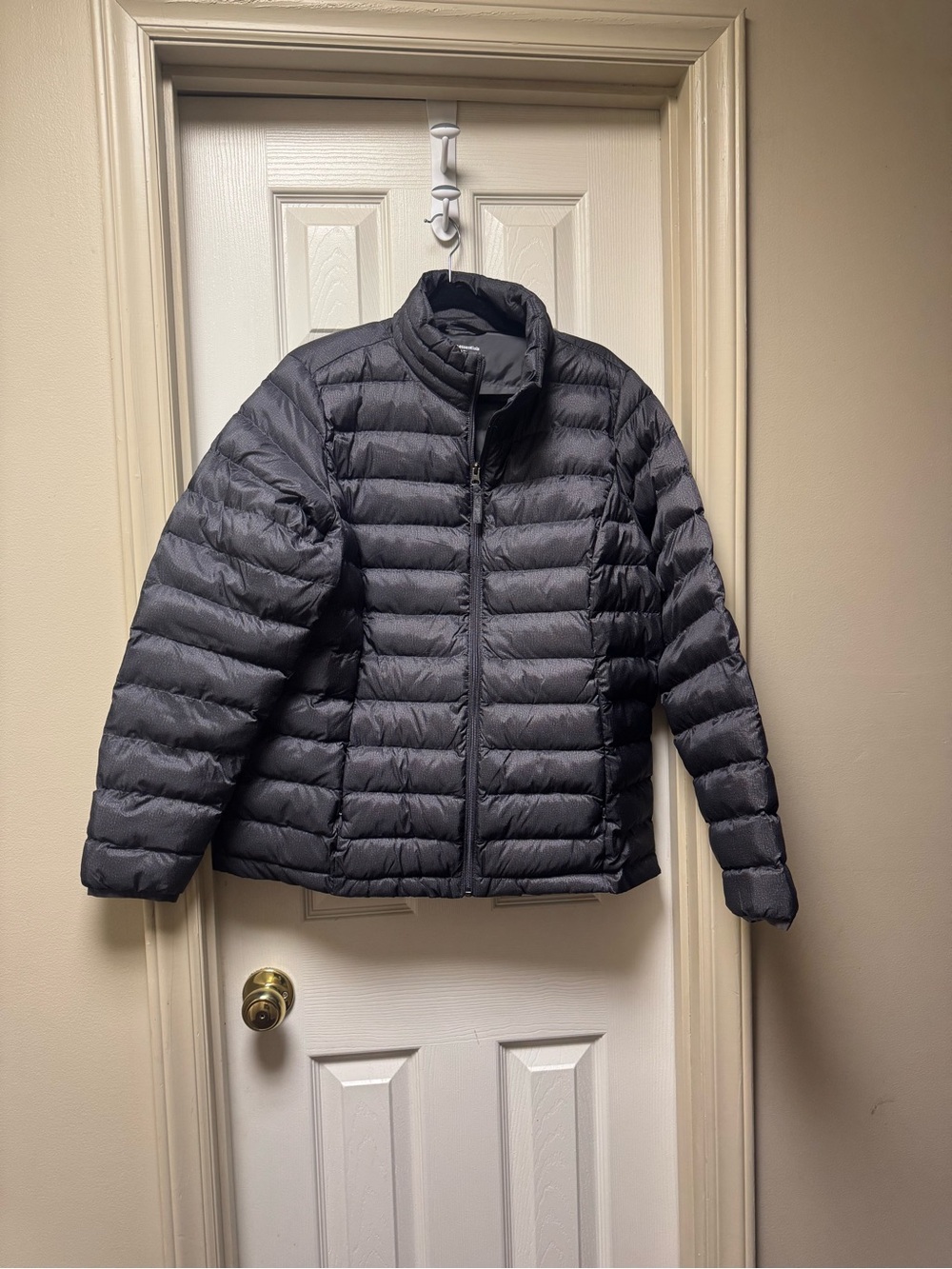 Amazon Essentials Women's Gray Lightweight Puffer Jacket Size XL